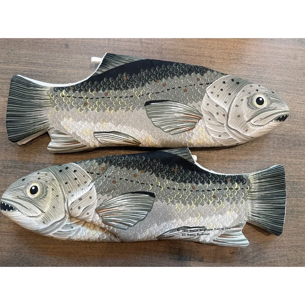 Vintage 1992 Boston Warehouse Trading Corp Fish Oven Mitt Pot Holder Set of 2